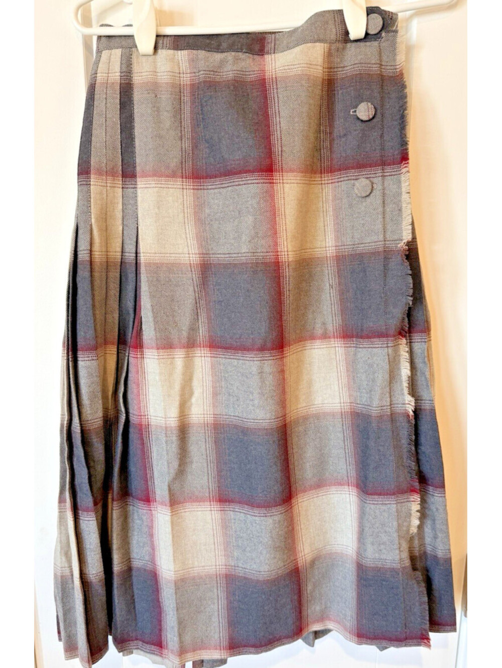 Vtg 100% Wool Pleated Wrap Skirt Gray Burgundy Plaid Fringe Edge Canada Buttons
